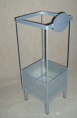 Kosz na papier w rolkach