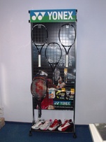 Stojak kratowy na rakiety