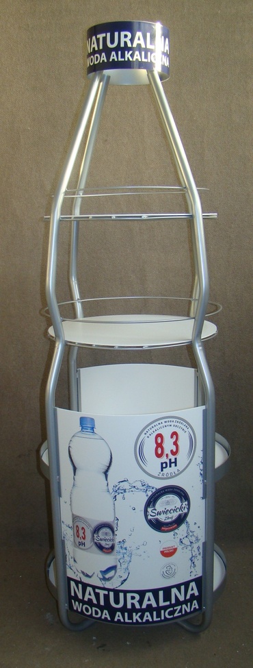 Stelaż z półkami na butelki z wodą