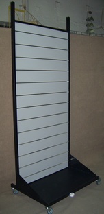 Stojak z panelem ściennym