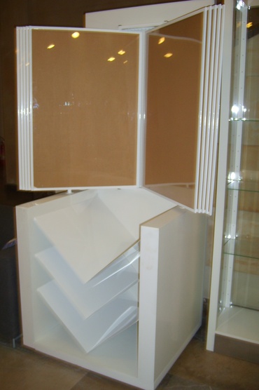 Ekspozytor plakatów