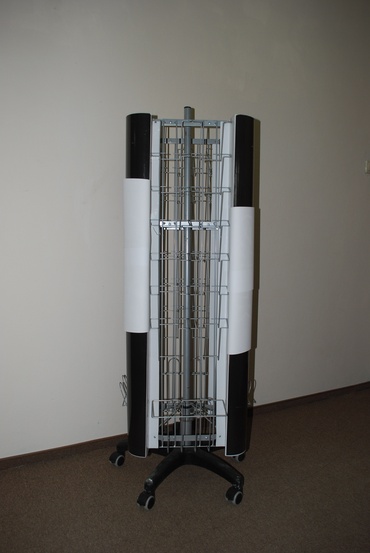 Stojak podłogowy obrotowy na mapy ozdobny